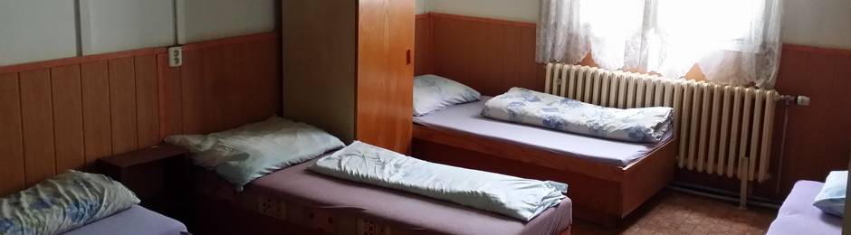 Cheap accommodation on outskirts of Prague